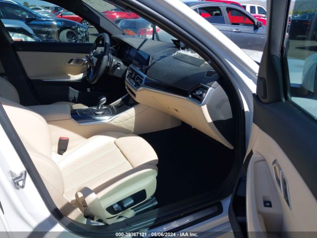 Photo 4 VIN: 3MW5R1J04N8C47497 - BMW 330I 