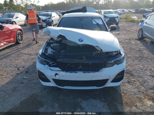 Photo 5 VIN: 3MW5R1J04N8C56698 - BMW 330I 