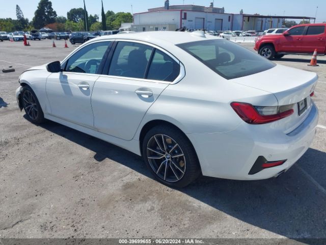 Photo 2 VIN: 3MW5R1J05L8B38723 - BMW 330I 