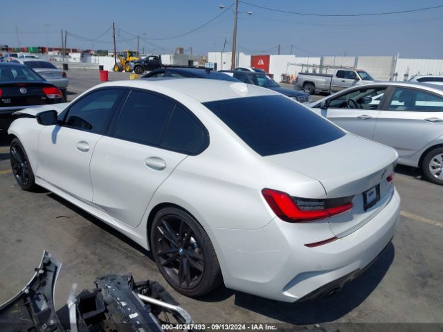 Photo 2 VIN: 3MW5R1J05M8B88443 - BMW 330I 