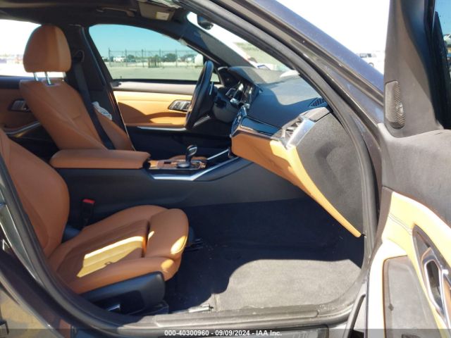 Photo 4 VIN: 3MW5R1J05M8B98048 - BMW 330I 