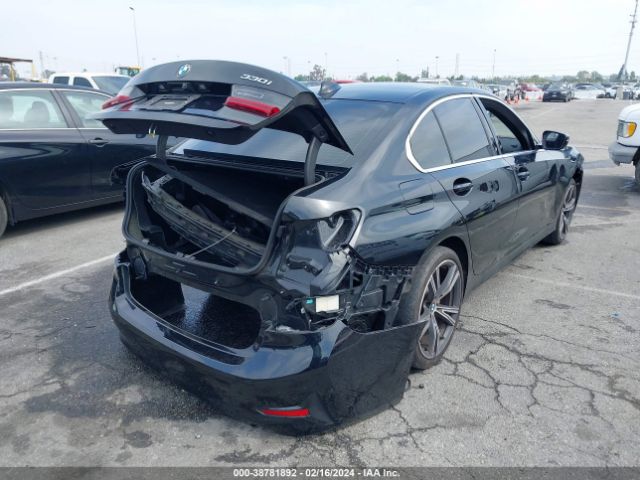 Photo 3 VIN: 3MW5R1J05N8C40798 - BMW 330I 