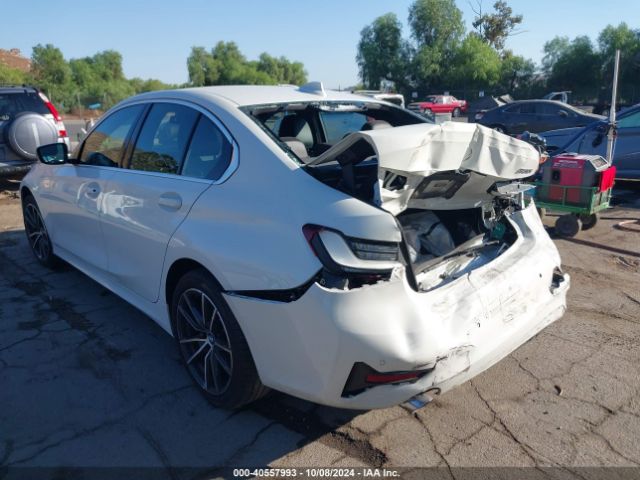 Photo 2 VIN: 3MW5R1J05N8C53583 - BMW 330I 