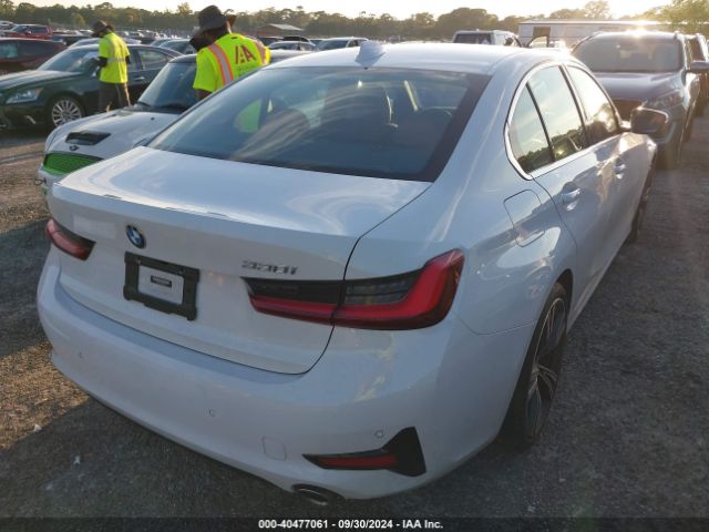 Photo 3 VIN: 3MW5R1J05N8C76460 - BMW 330I 