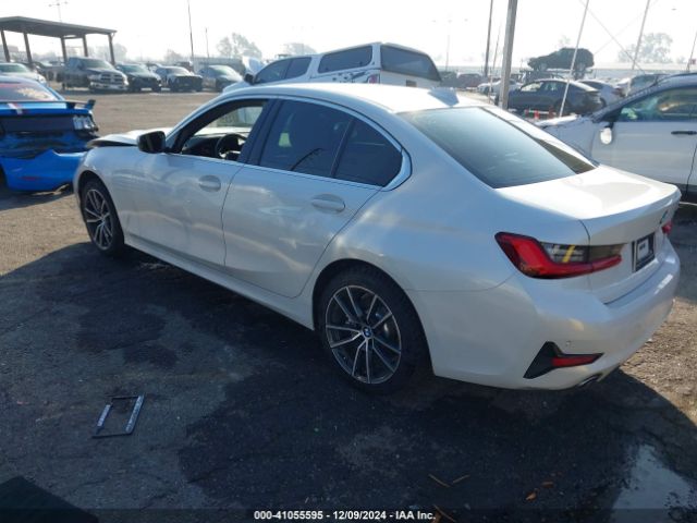 Photo 2 VIN: 3MW5R1J06L8B09182 - BMW 330I 