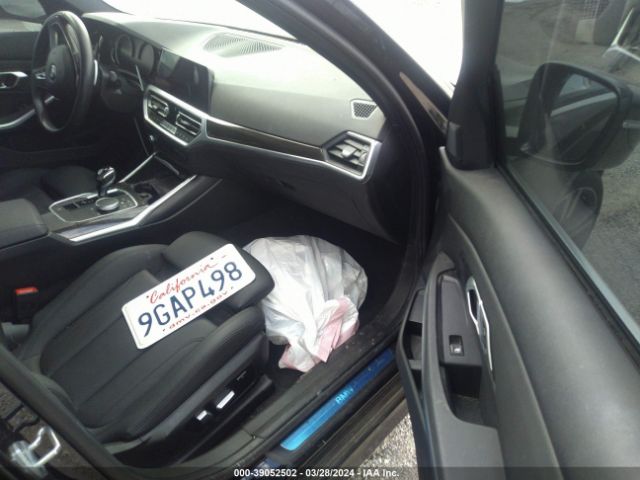 Photo 4 VIN: 3MW5R1J06L8B34051 - BMW 330I 