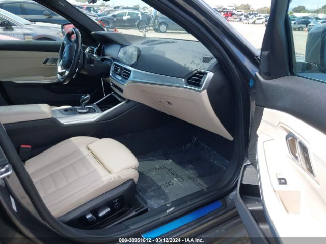 Photo 4 VIN: 3MW5R1J06M8B48078 - BMW 330I 