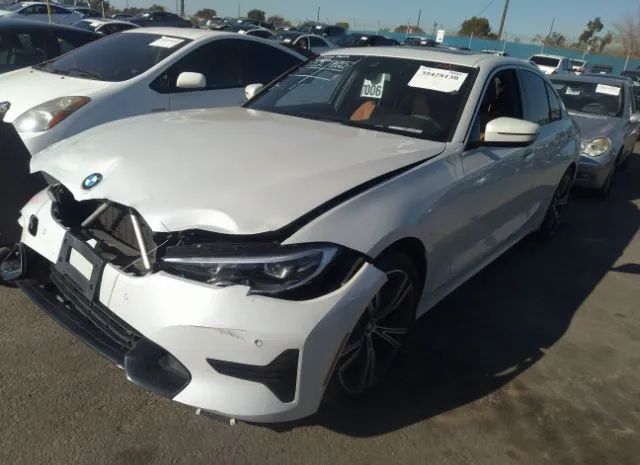 Photo 1 VIN: 3MW5R1J06M8B49831 - BMW 330I 