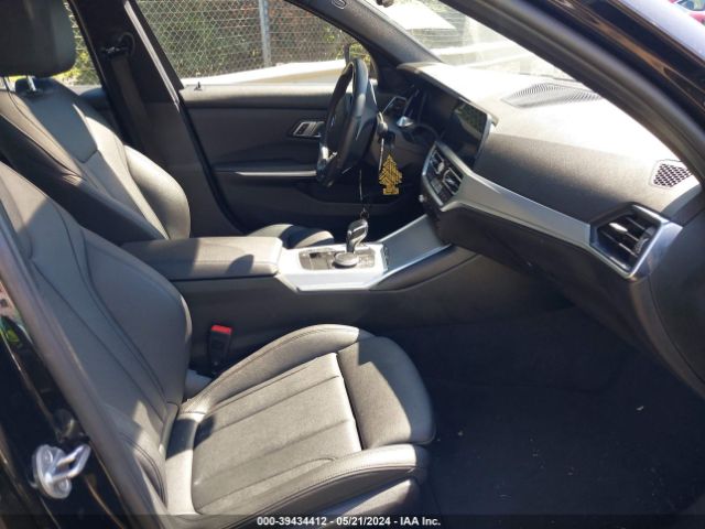 Photo 4 VIN: 3MW5R1J06M8C18288 - BMW 330I 