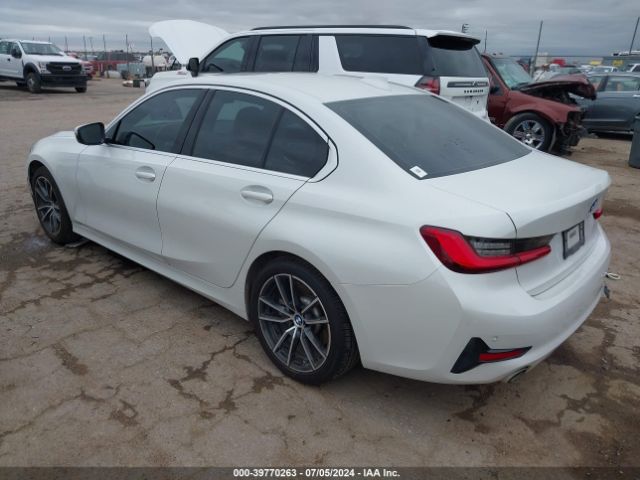 Photo 2 VIN: 3MW5R1J07L8B28825 - BMW 330I 