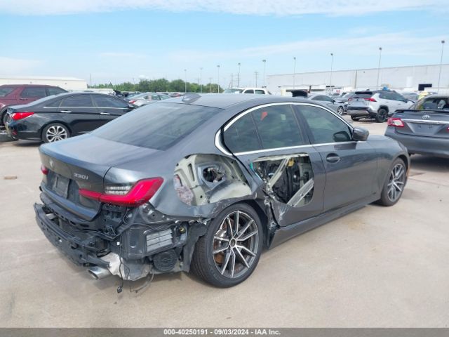 Photo 3 VIN: 3MW5R1J07L8B30834 - BMW 330I 