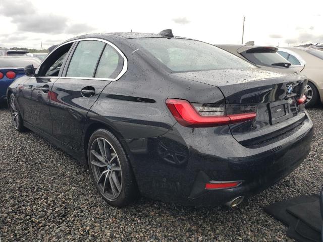 Photo 1 VIN: 3MW5R1J07M8B51118 - BMW 330I 