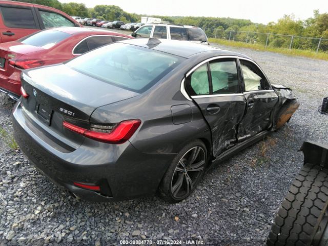 Photo 3 VIN: 3MW5R1J07M8B63950 - BMW 330I 