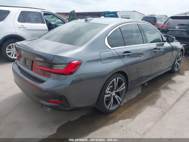 Photo 3 VIN: 3MW5R1J07M8B98620 - BMW 330I 