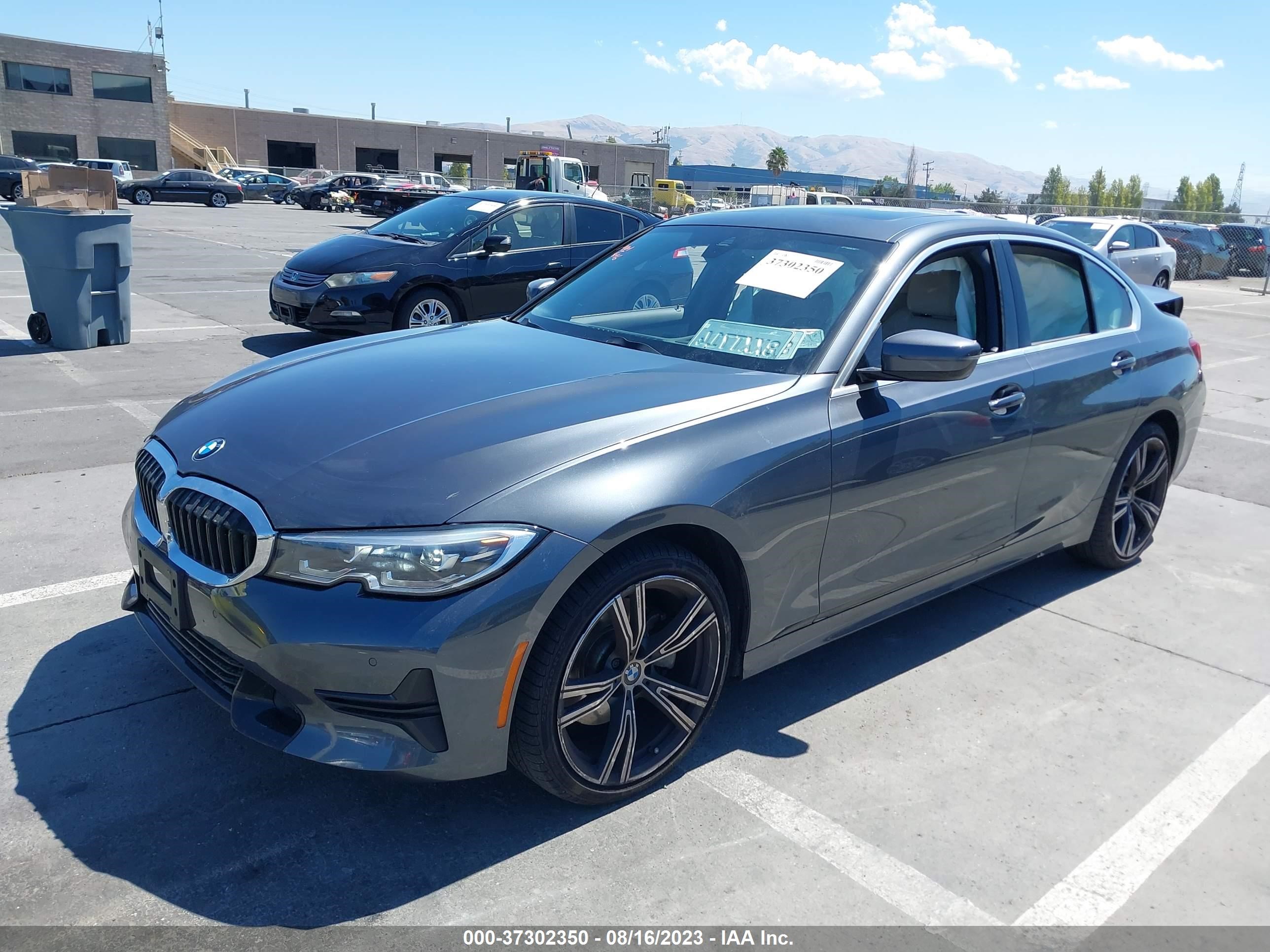 Photo 1 VIN: 3MW5R1J07M8C11804 - BMW 330I 