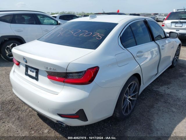 Photo 3 VIN: 3MW5R1J08M8B61947 - BMW 330I 