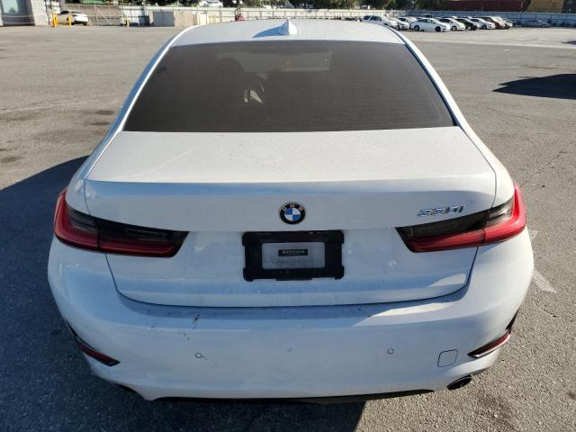 Photo 5 VIN: 3MW5R1J09L8B04381 - BMW 330I 