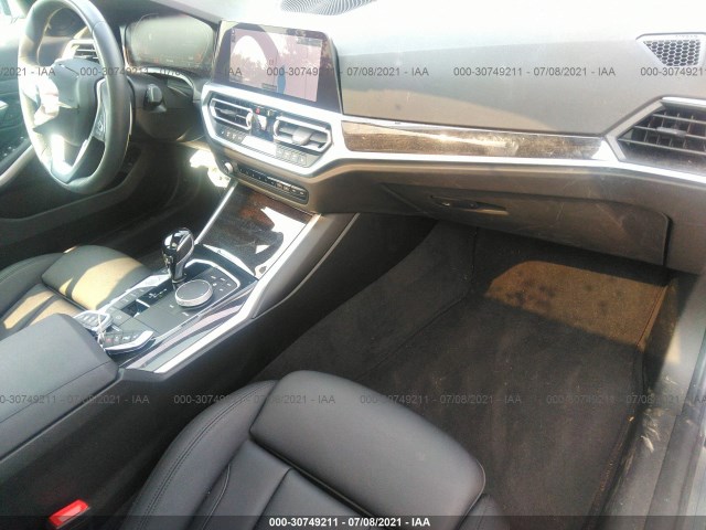 Photo 4 VIN: 3MW5R1J09L8B12321 - BMW 330I 