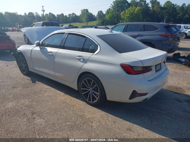 Photo 2 VIN: 3MW5R1J09L8B24520 - BMW 330I 