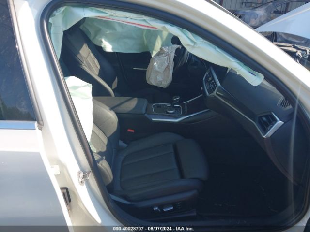 Photo 4 VIN: 3MW5R1J09L8B24520 - BMW 330I 