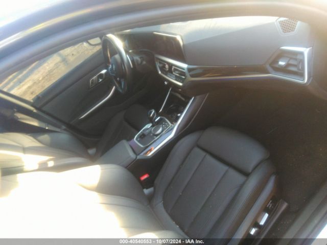 Photo 4 VIN: 3MW5R1J09M8B50956 - BMW 330I 