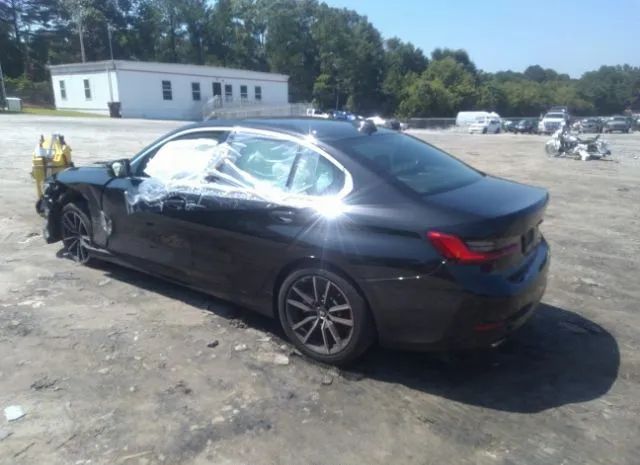 Photo 2 VIN: 3MW5R1J09M8B90938 - BMW 330I 