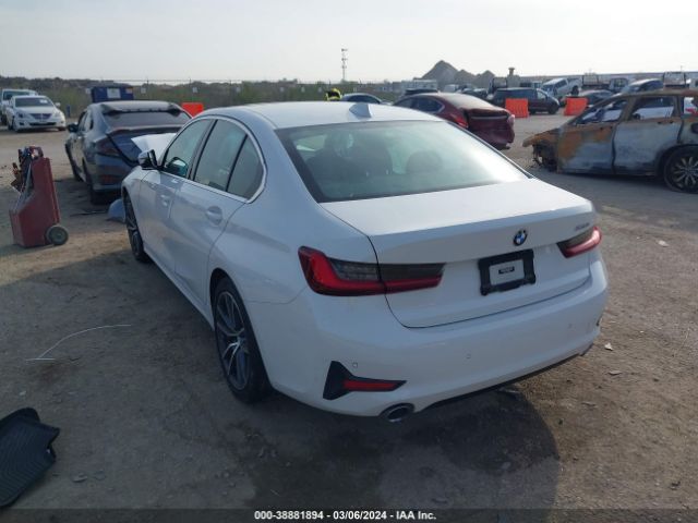 Photo 2 VIN: 3MW5R1J09N8C49214 - BMW 330I 