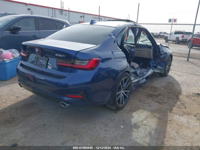 Photo 3 VIN: 3MW5R1J09NHC45051 - BMW 330I 