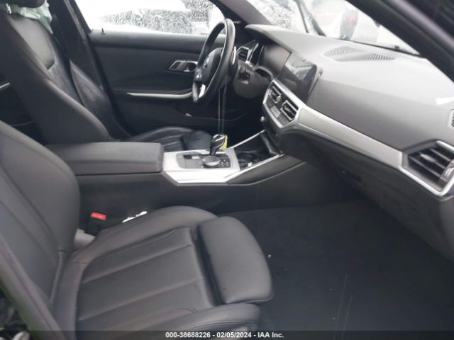 Photo 4 VIN: 3MW5R1J0XM8C11585 - BMW 330I 