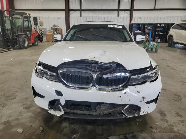 Photo 4 VIN: 3MW5R1J50K8A03787 - BMW 330I 