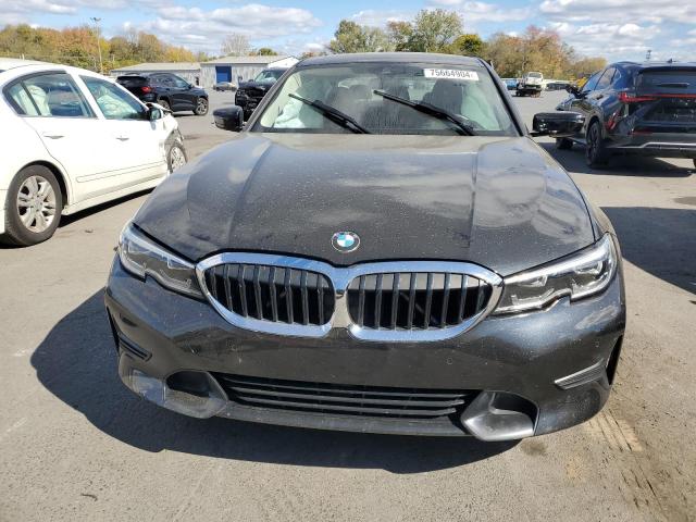 Photo 4 VIN: 3MW5R1J51K8A03832 - BMW 330I 