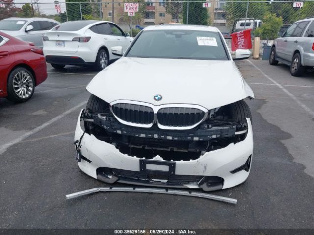 Photo 5 VIN: 3MW5R1J55K8A04482 - BMW 330I 