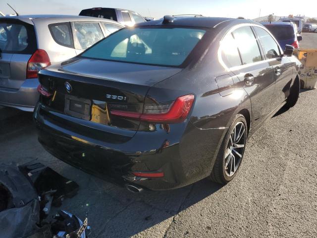 Photo 3 VIN: 3MW5R1J59K8B03189 - BMW 330I 