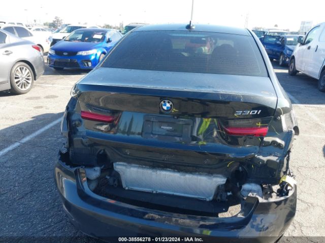 Photo 5 VIN: 3MW5R1J5XK8B01287 - BMW 330I 