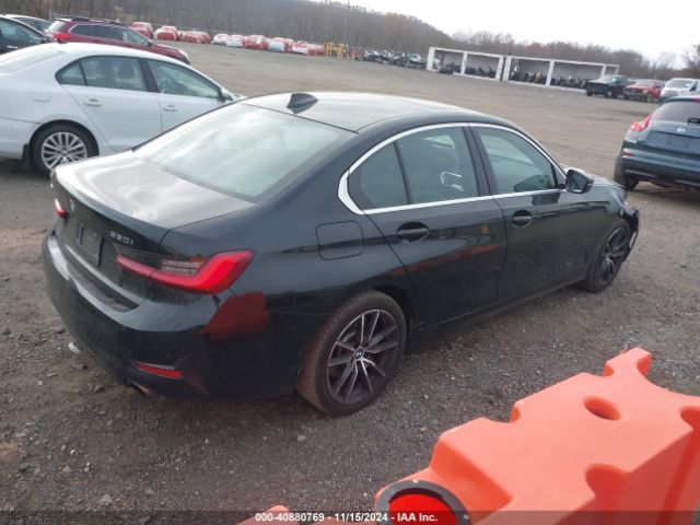 Photo 3 VIN: 3MW5R7J00L8B04756 - BMW 330I 