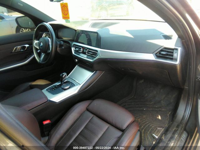 Photo 4 VIN: 3MW5R7J00L8B39717 - BMW 330I 