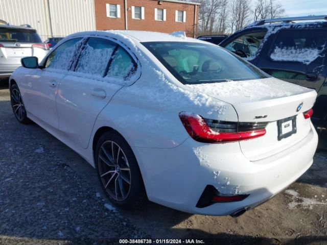 Photo 2 VIN: 3MW5R7J00M8B87848 - BMW 330I 