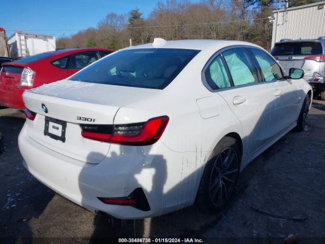 Photo 3 VIN: 3MW5R7J00M8B87848 - BMW 330I 