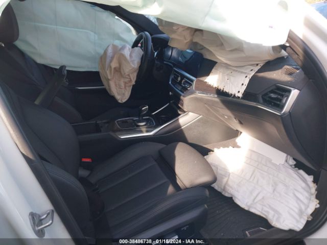 Photo 4 VIN: 3MW5R7J00M8B87848 - BMW 330I 