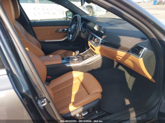 Photo 4 VIN: 3MW5R7J01L8B15202 - BMW 330I 