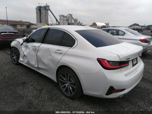 Photo 2 VIN: 3MW5R7J02L8B24961 - BMW 330I 