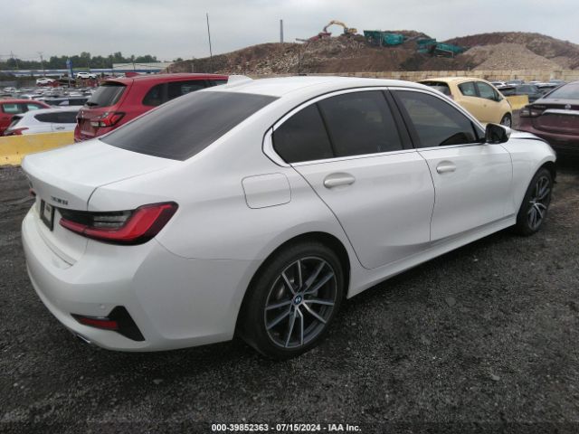 Photo 3 VIN: 3MW5R7J02L8B24961 - BMW 330I 