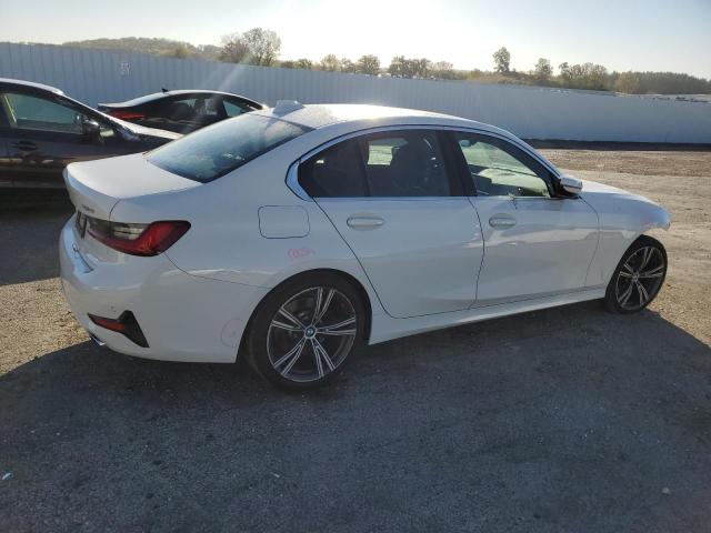 Photo 2 VIN: 3MW5R7J02M8B86295 - BMW 330XI 