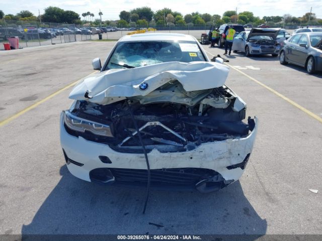 Photo 5 VIN: 3MW5R7J02M8B89018 - BMW 330XI 