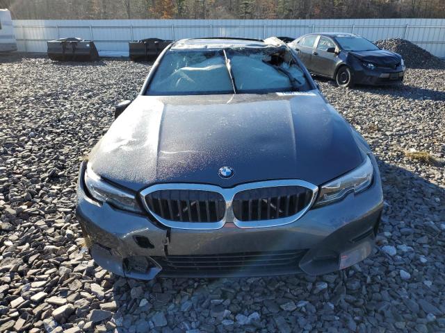 Photo 4 VIN: 3MW5R7J02N8C24612 - BMW 330XI 