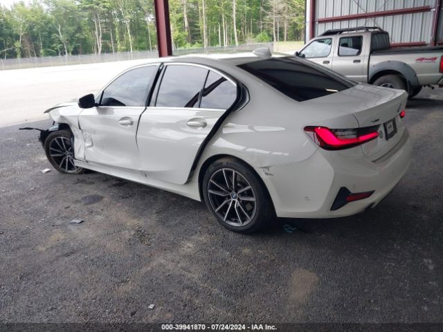 Photo 2 VIN: 3MW5R7J02N8C65810 - BMW 330I 