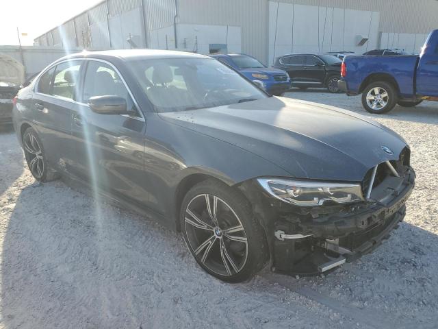 Photo 3 VIN: 3MW5R7J03L8B07070 - BMW 330XI 