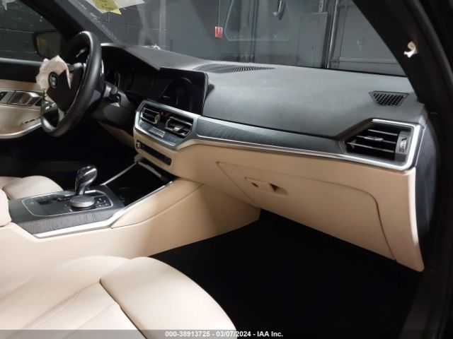 Photo 4 VIN: 3MW5R7J03M8B64144 - BMW 3 SERIES 