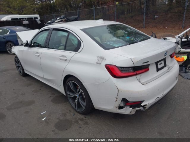 Photo 2 VIN: 3MW5R7J03M8B65004 - BMW 330I 