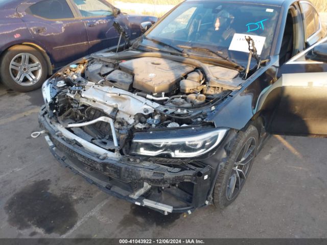 Photo 5 VIN: 3MW5R7J03N8C63077 - BMW 330I 